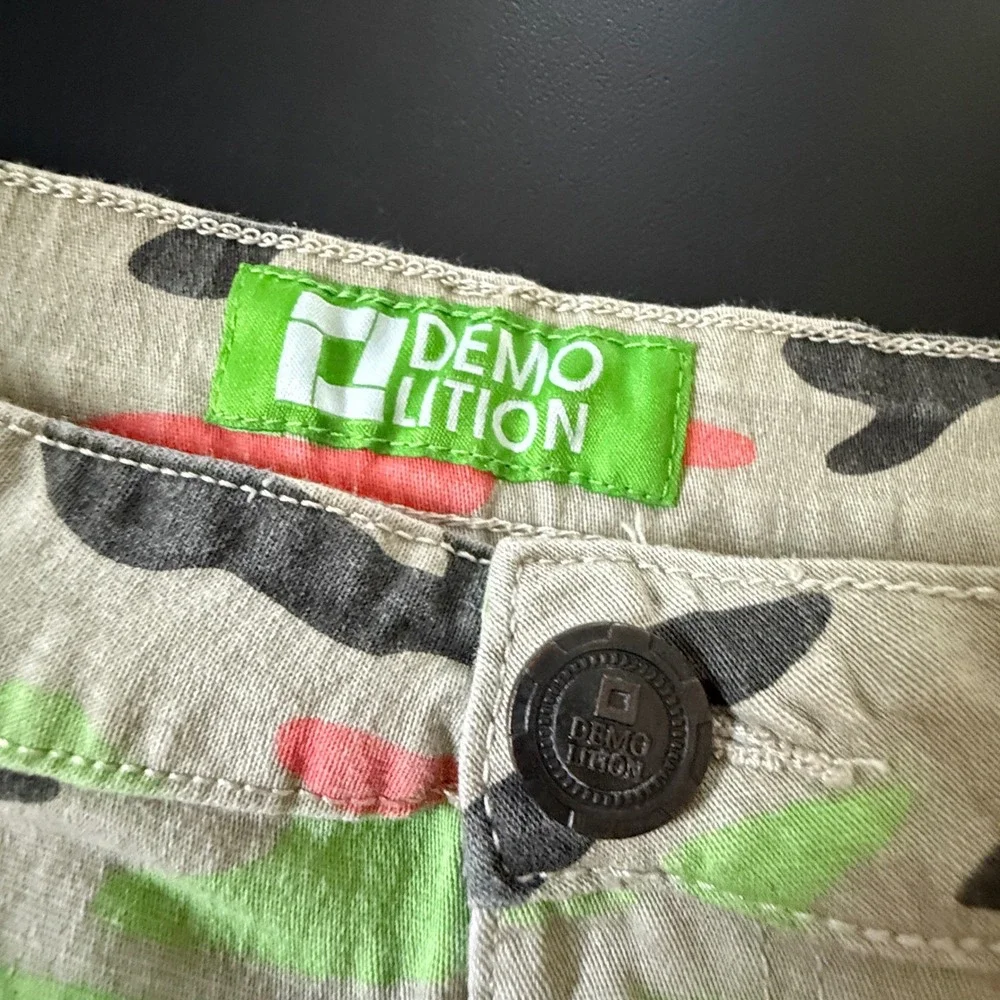 Demolition‎ Mens Camo Shorts Size 40 Multicolor Neon Green Pink Grey 2019